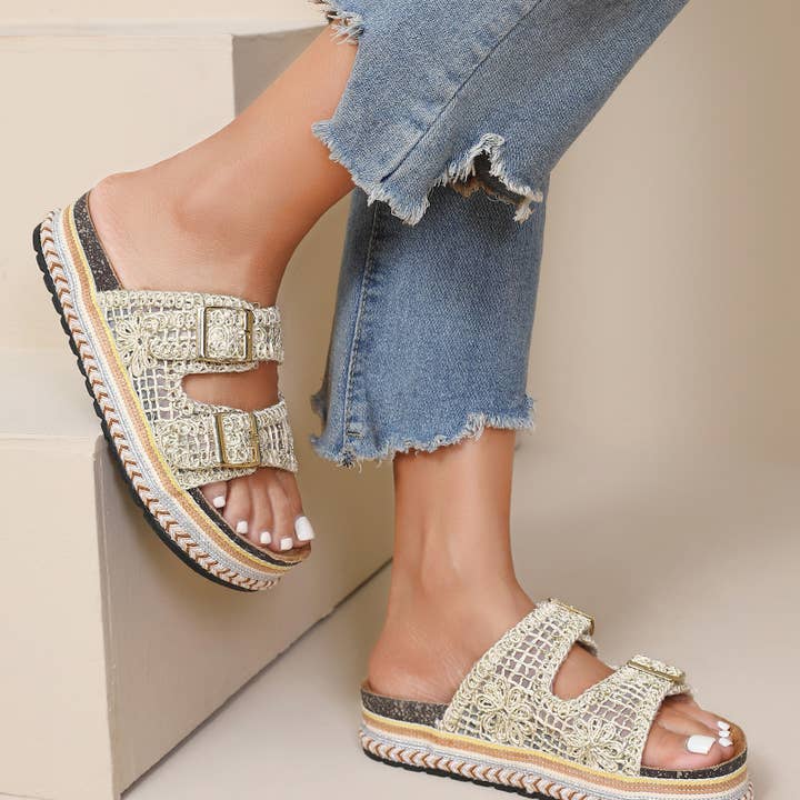 Zapatillas suela gruesa estampado floral SS-259 y otras tendencias de Resultados para calzados en flores al por mayor. Devoluciones gratuitas y condiciones de pago a 60 días en Faire en Faire.