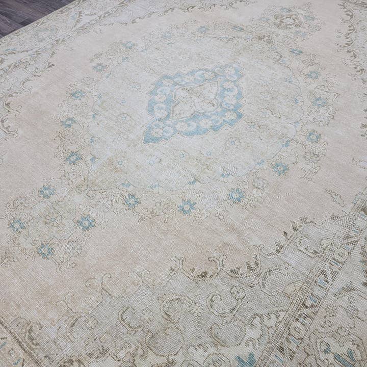 9x12 Faded Oushak Rug: Neutral Distressed Turkish Wool Carpet for wholesale by MesopotamiaRugs