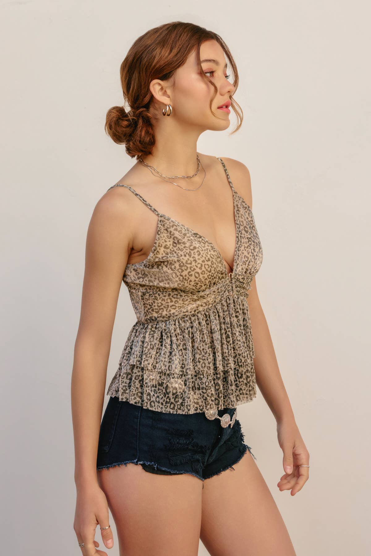 MÅNESKIN UMBER Brølende dyb V-hals plisseret top (1) for engroshandel på Faire1