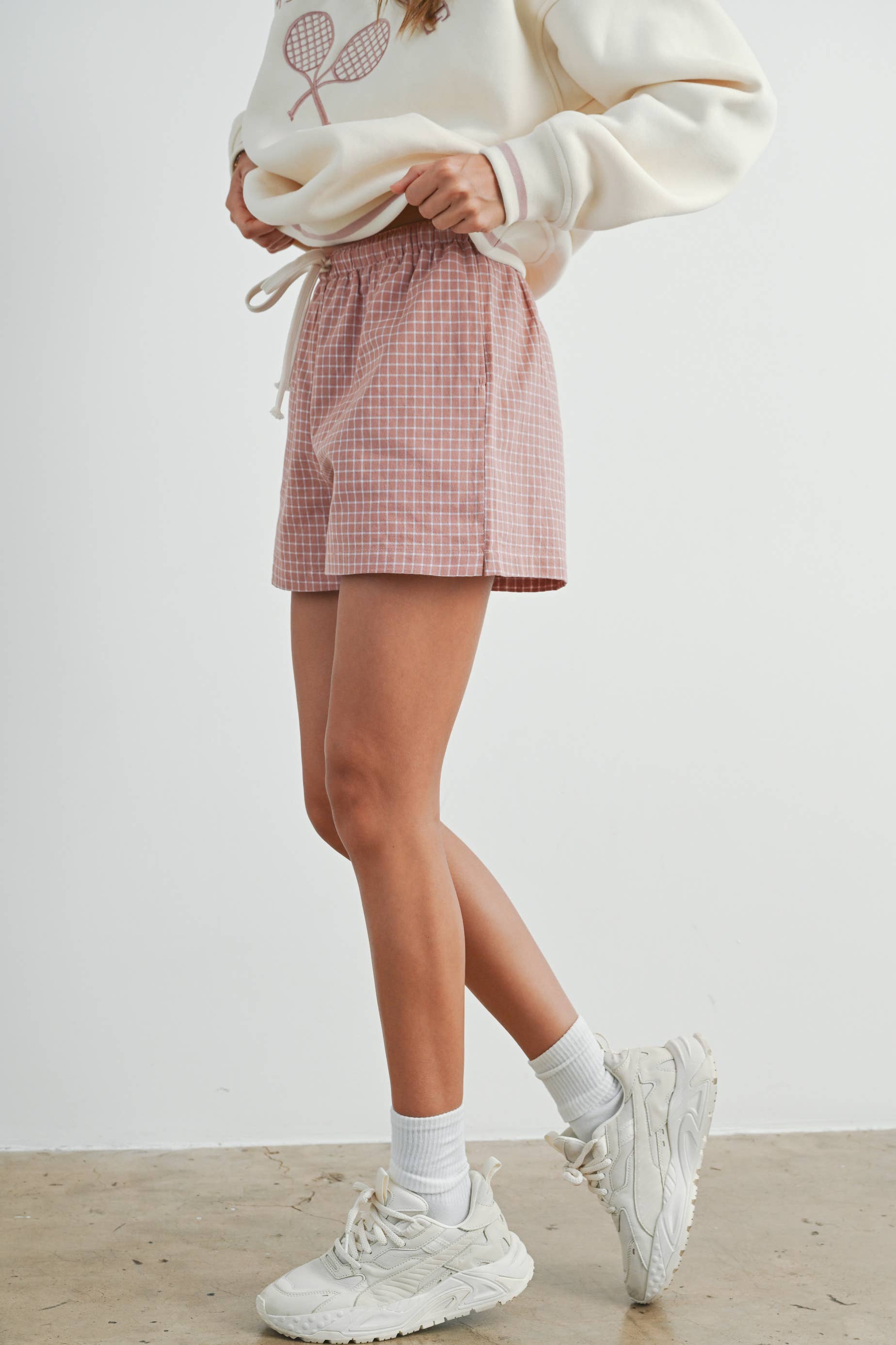 BUTTERMELON - Vendita all'ingrosso Pantaloncini - Donna - Shorts a quadretti con coulisse elastica - BMP74509