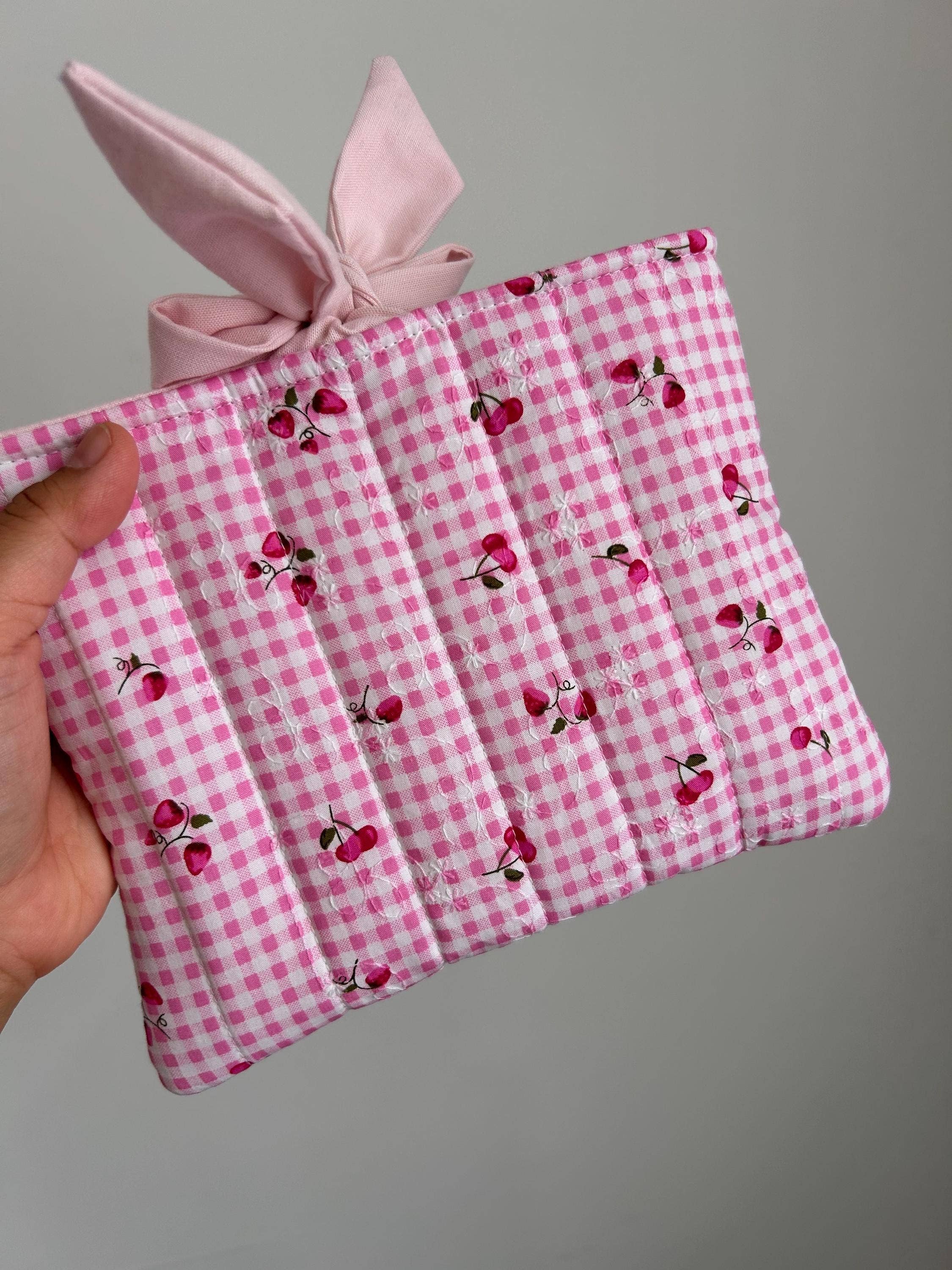 DaintyLuxeAU - Wholesale Laptop/Tablet Case - Women's - Pink Gingham Strawberry Cherry Quilted Kindle Sleeve5