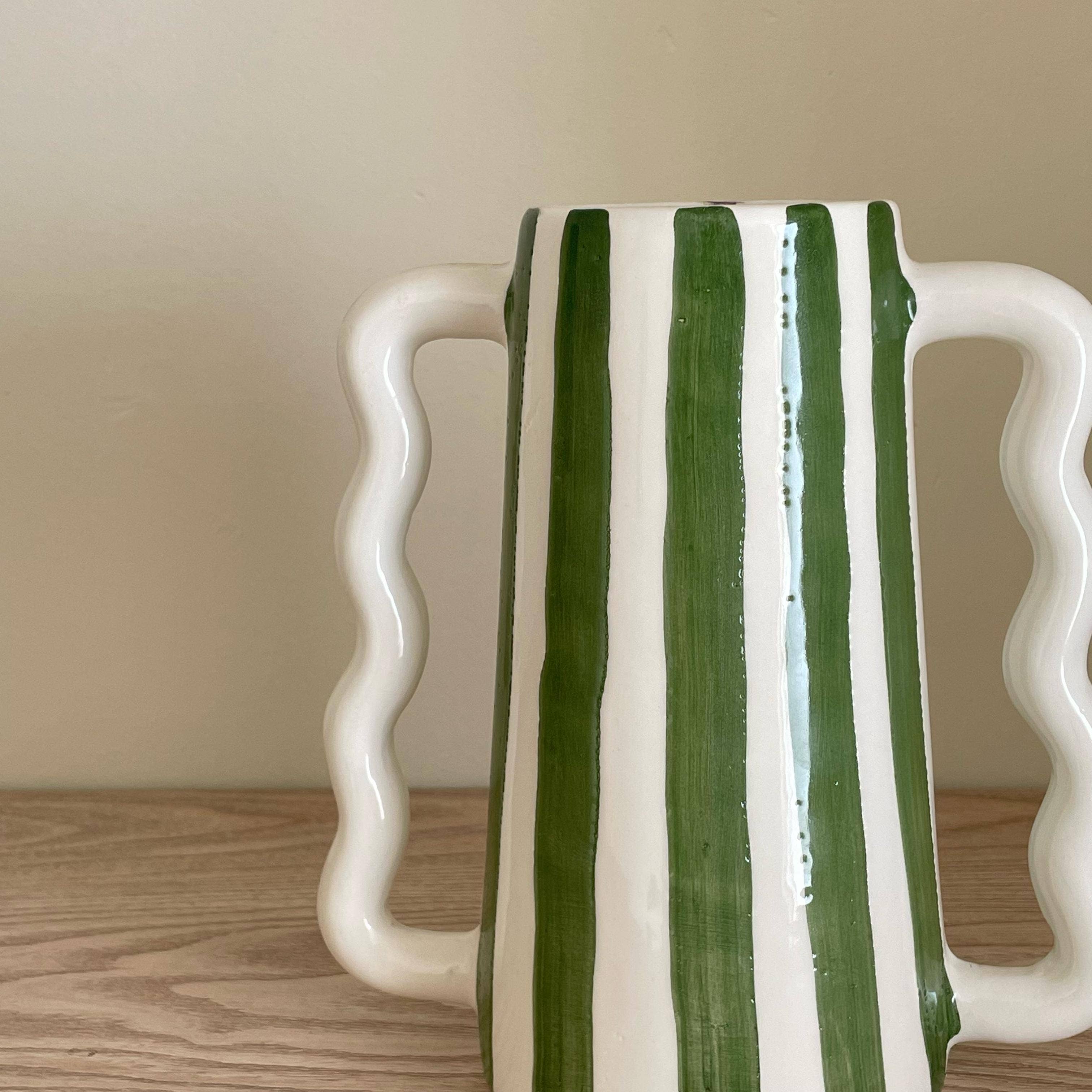 LeBazare - Wholesale Pitcher - Pichet en céramique peint à la main – Couleurs et rayures blanches (1L)1