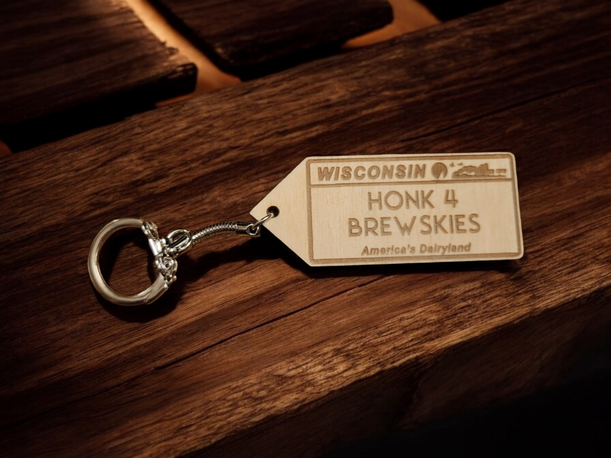 Ellie Joe Design Co - Wholesale Keychain - Unisex - Wisconsin License Plate Keychain1