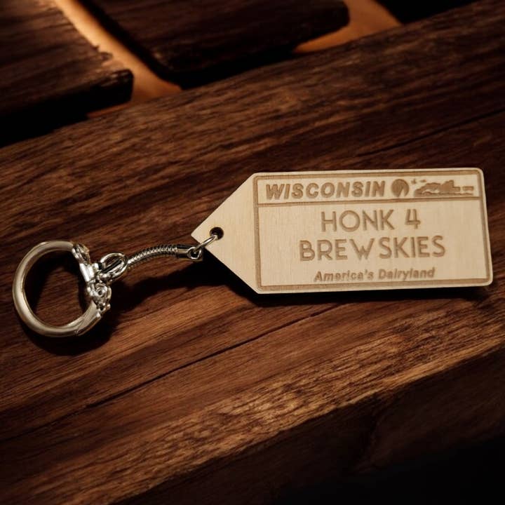 Ellie Joe Design Co - Wholesale Keychain - Unisex - Wisconsin License Plate Keychain1