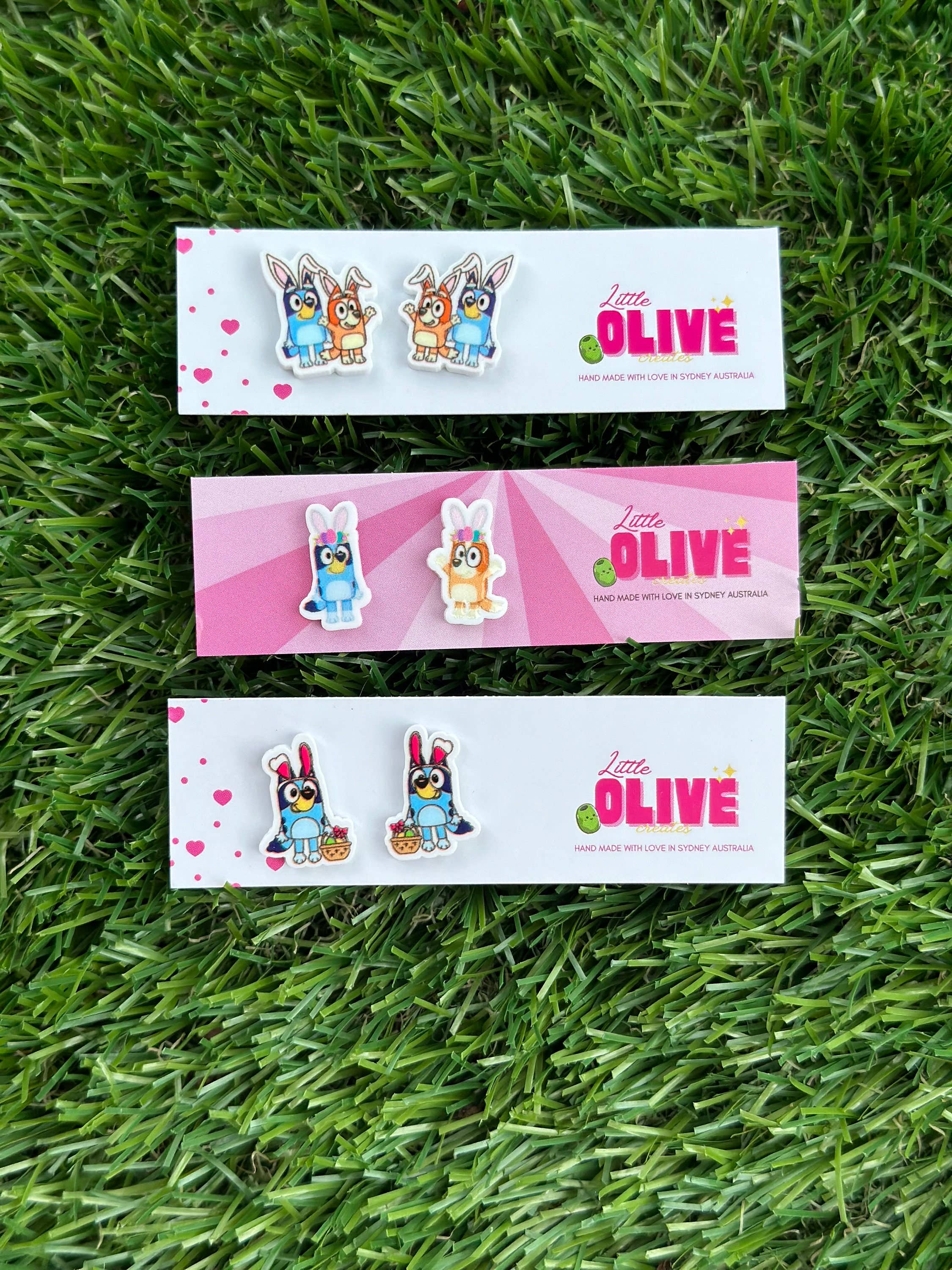 Little Olive Creates – wholesale Smycken – Easter Delight: Bluey Bunny örhängen Trio!