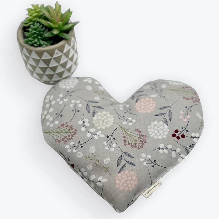 NagihanDesigns - Wholesale Spa/Therapy Pillow - Heart Shaped Eye Pillow0