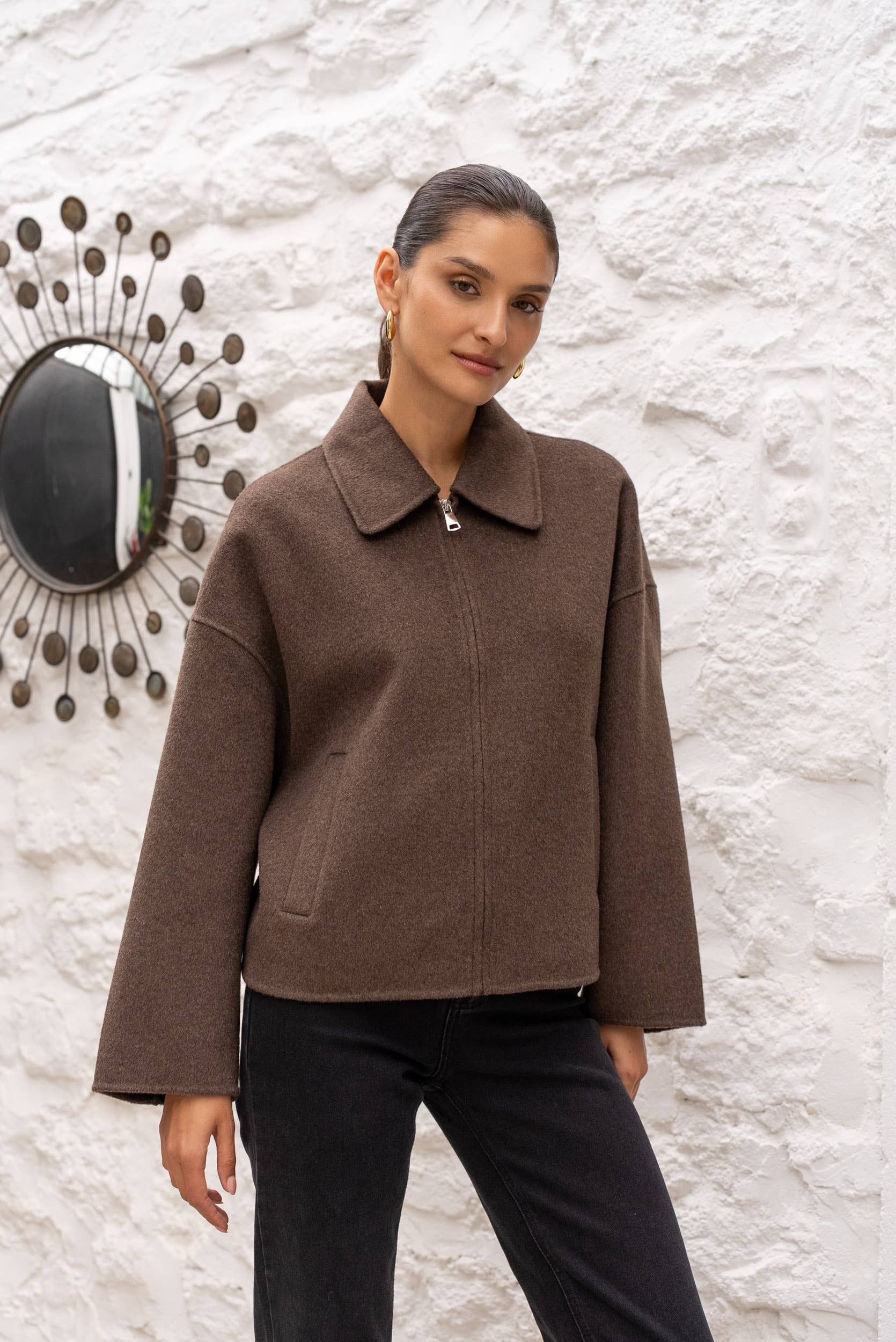 Attentif Paris - Wholesale Coat - Women's - Hand-sewn short coat in blended wool with zip closure3