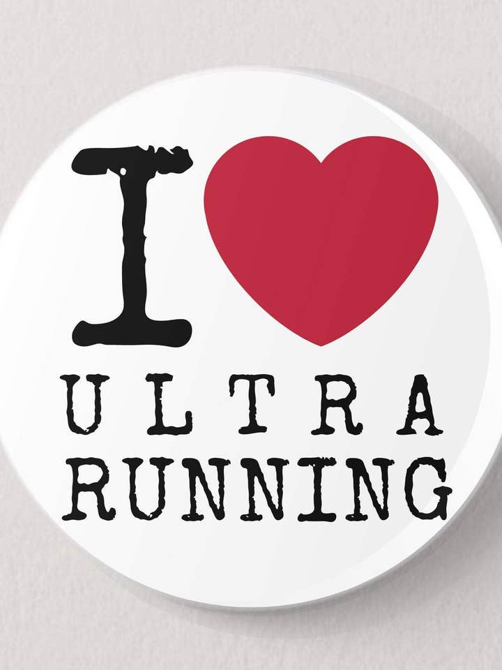 Distintivi per i corridori ULTRA | I Love ULTRA Running | Ottimo per pettorali da gara per la vendita all'ingrosso da parte di Rundeavour