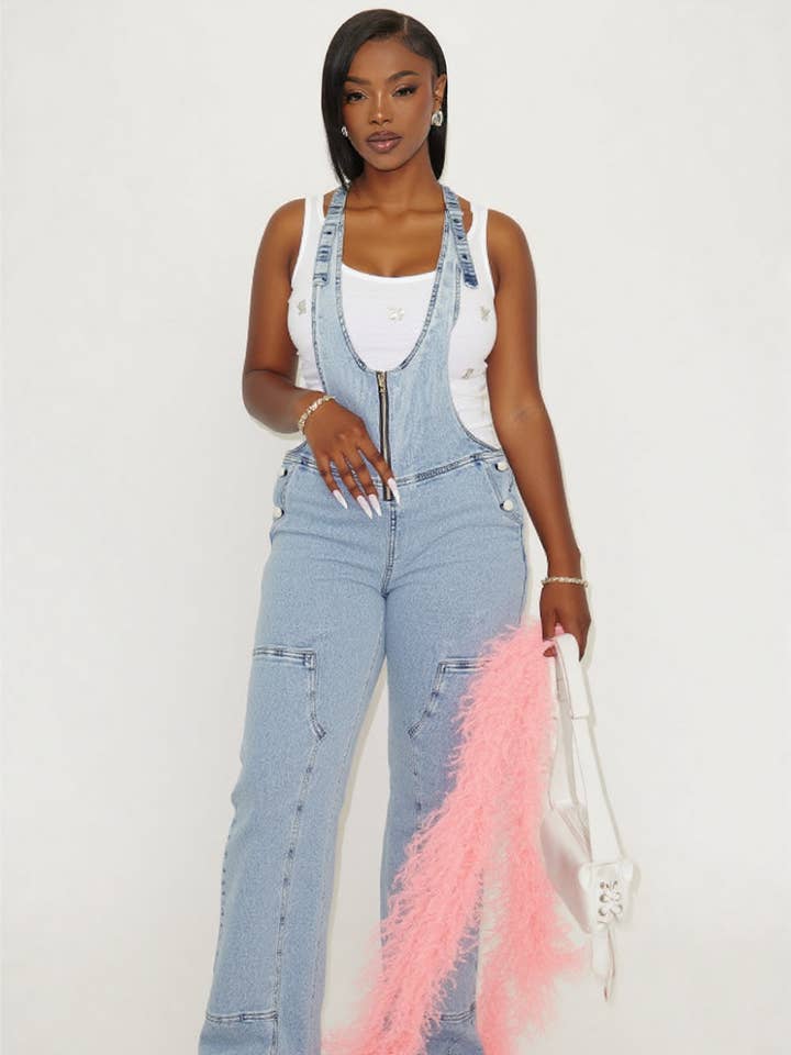 SALOPETTE EN JEAN À FERMETURE ÉCLAIR DEVANT pour la vente par 5besties inc