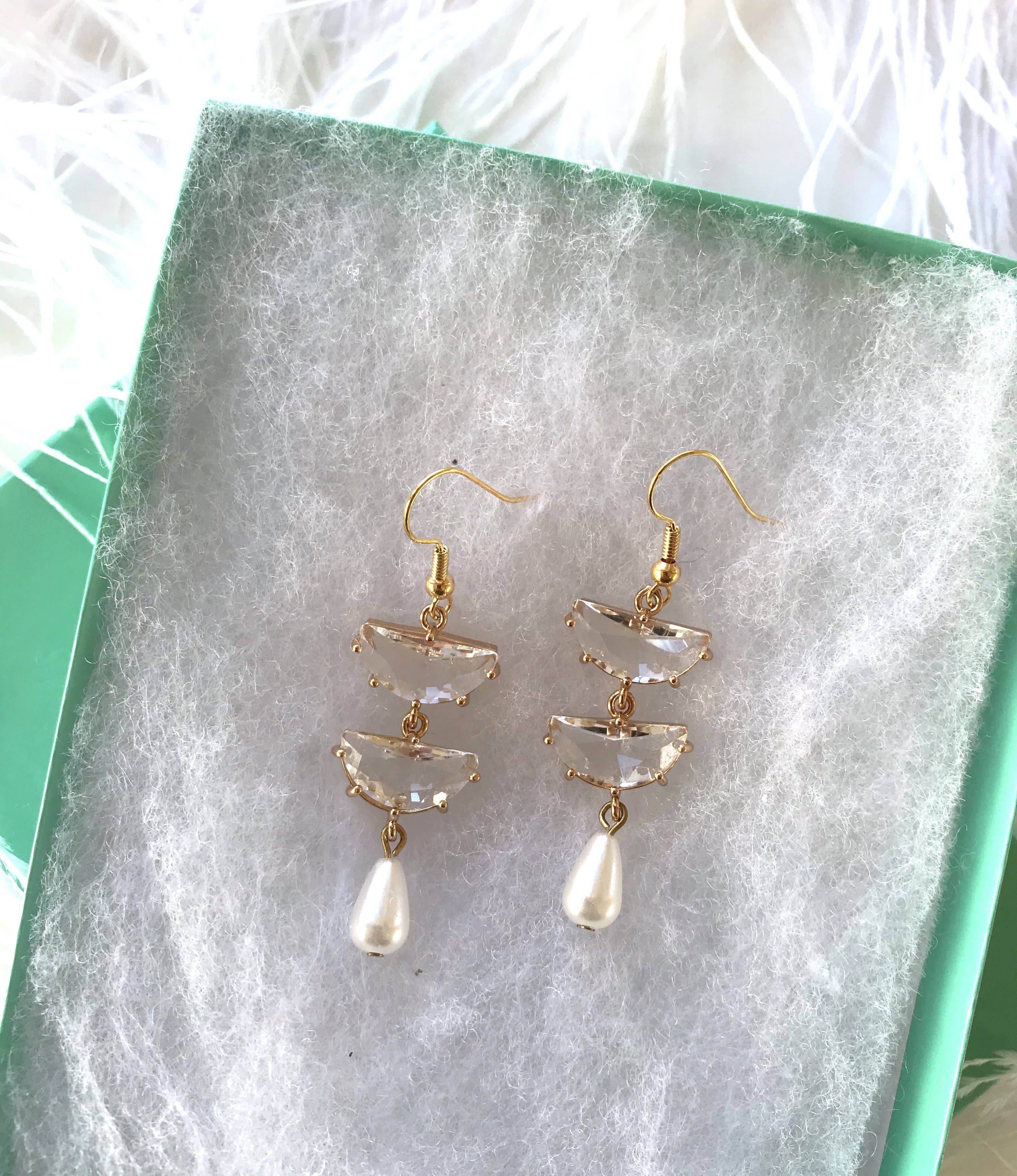 XTRA by Stacey - Wholesale Dangle Earrings - The Shannon Earring - Pearl5