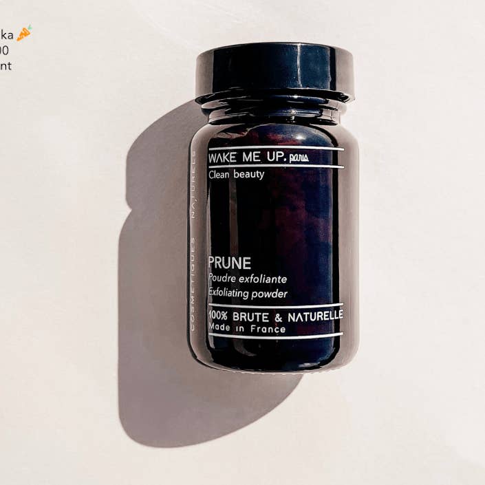 Plum exfoliating powder for wholesale by Wake Me Up.paris