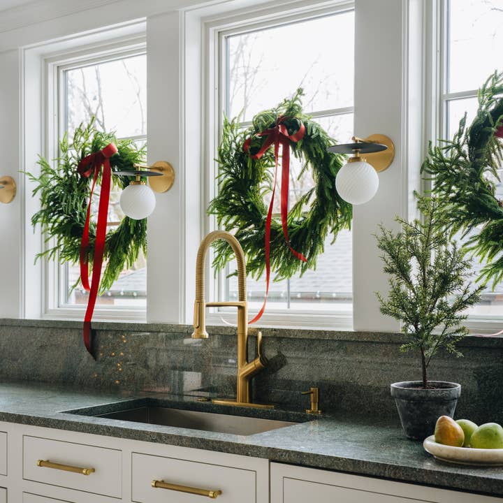 Afloral - Wholesale Wreath - Afloral™ Real Touch Norfolk Pine Wreath - 24"8