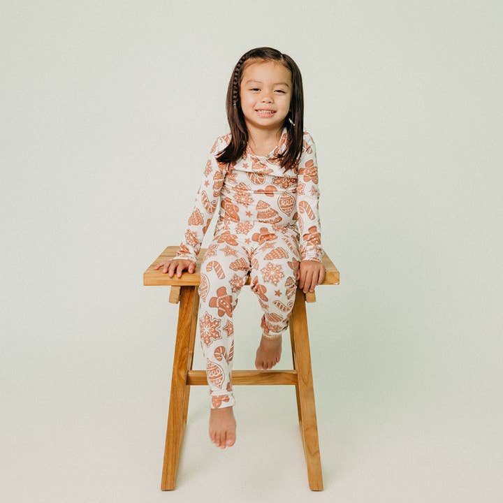 Copper Pearl - Wholesale Sleepwear Set - Kids - 2pc Long Sleeve Pajama Set - Gingerbread1