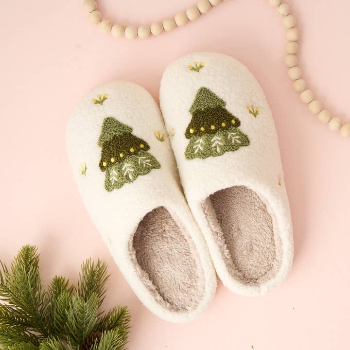 The Darling Effect - Wholesale Slippers - Women's - Fuzzy Holiday Slippers - Tree (Mixed - 2 S/M and 2 M/L)