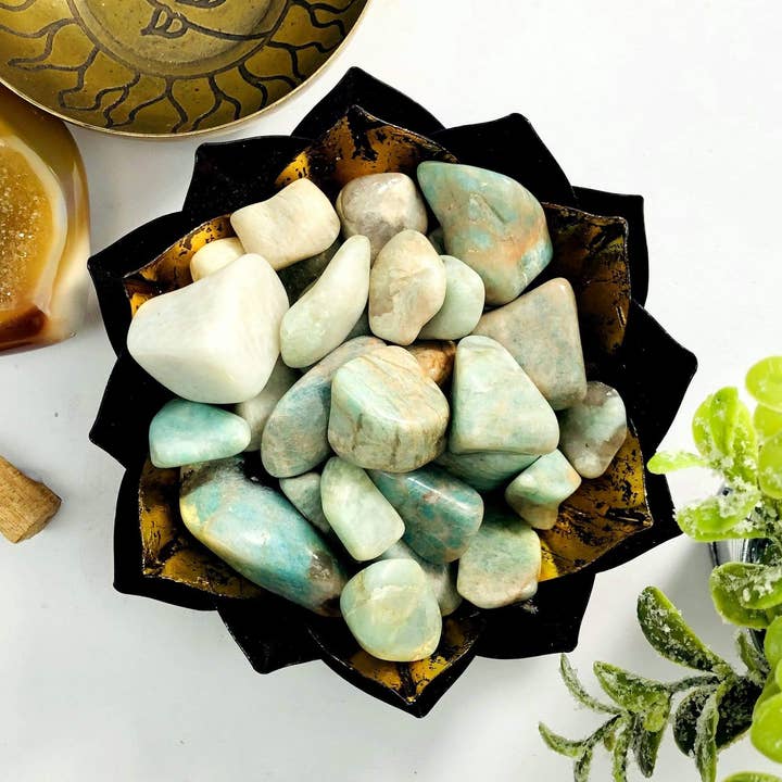 Pierres roulées en cristal d'amazonite, taille moyenne pour la vente par Rock Paradise