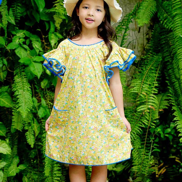 Robe florale jaune PAPILLON pour la vente par La Faute A Voltaire