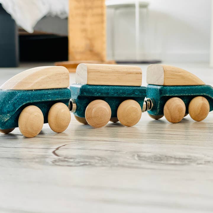 Hybrid Train for wholesale by PlanToys