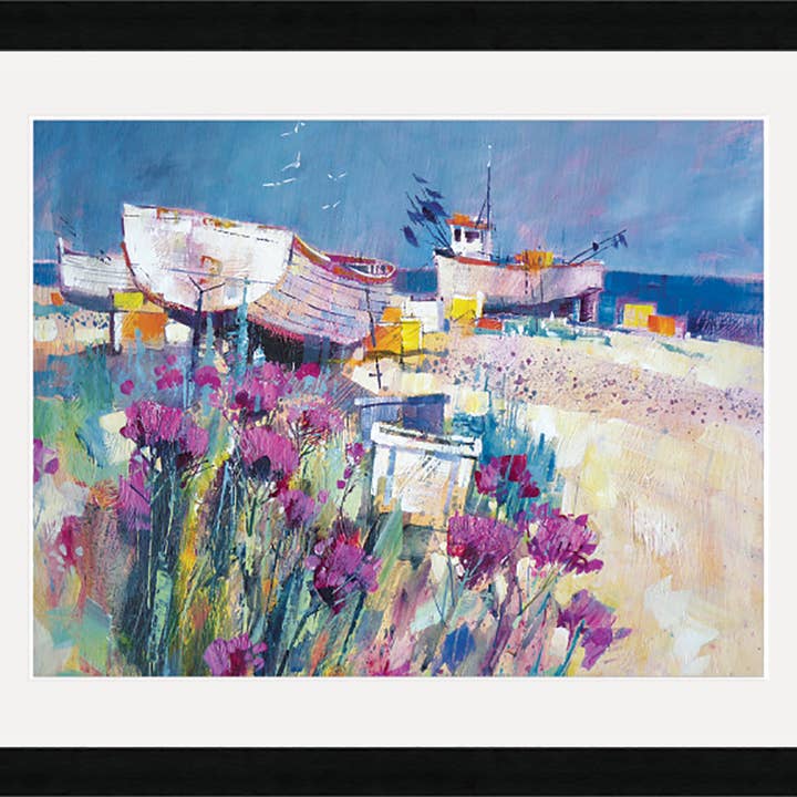 The Art Group - Vente Affiche d'art - Impressions préencadrées de Chris Forsey (Boats and Beach Blooms)1