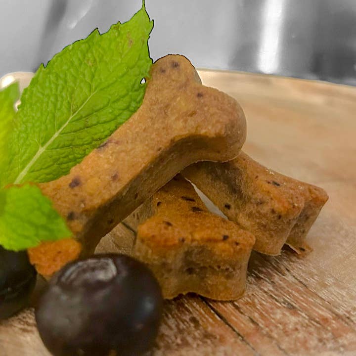 Blueberry Mint Mini Woofies for wholesale by Moo’s Barkery