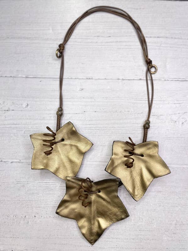 Alisha.D Guld Läderblad Choker Halsband Justerbar Snodd för wholesale av LIOR / ALISHA D