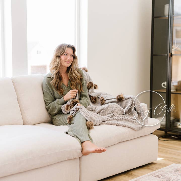 The Classy Cloth WS - Wholesale Throw Blanket - Chenille Pom Blanket - Grey RTS2