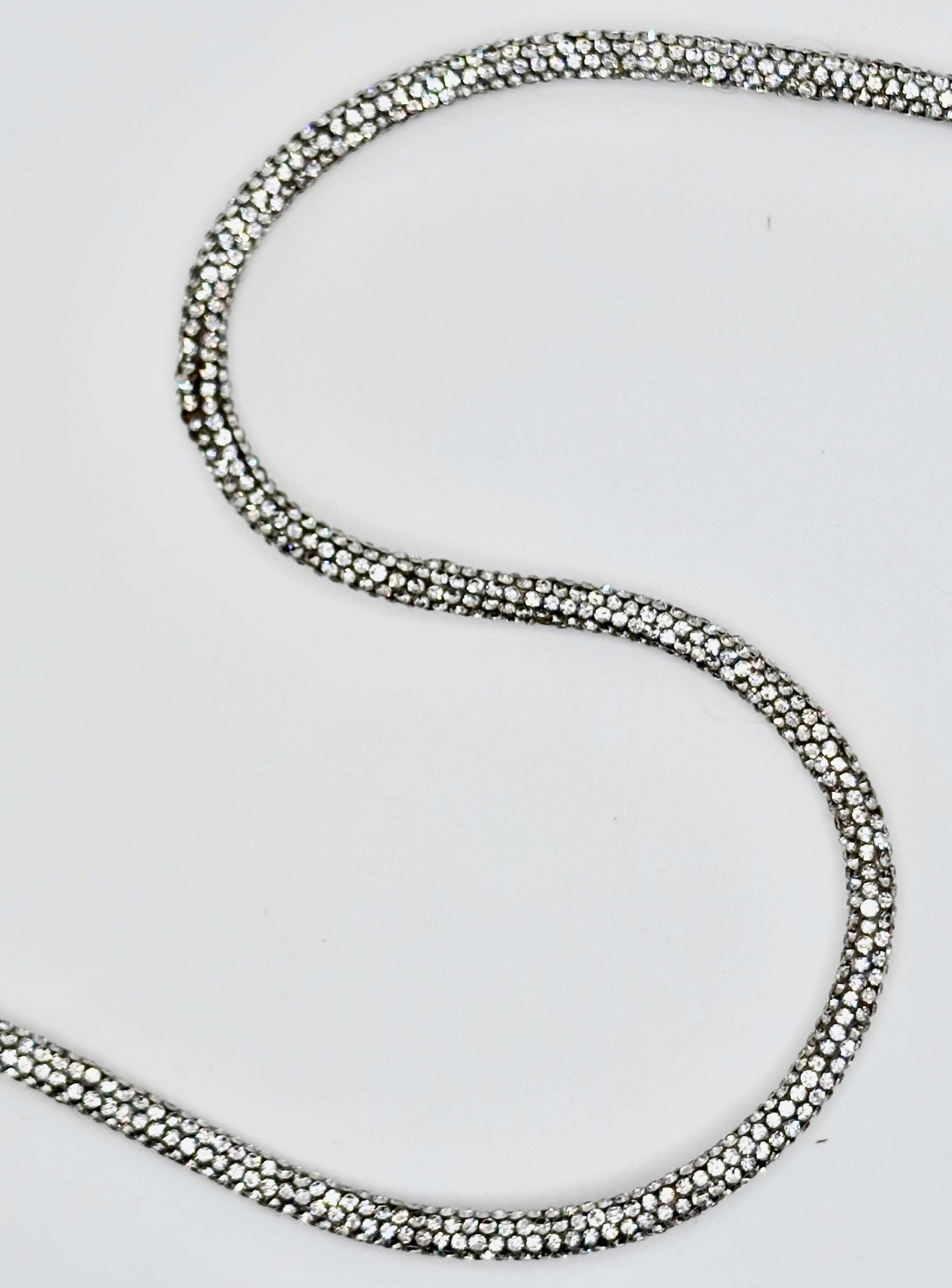 Appliques with Glitz – Engroshandel Håndværk forsyninger – Rhinstenreb - 6 mm per meter2