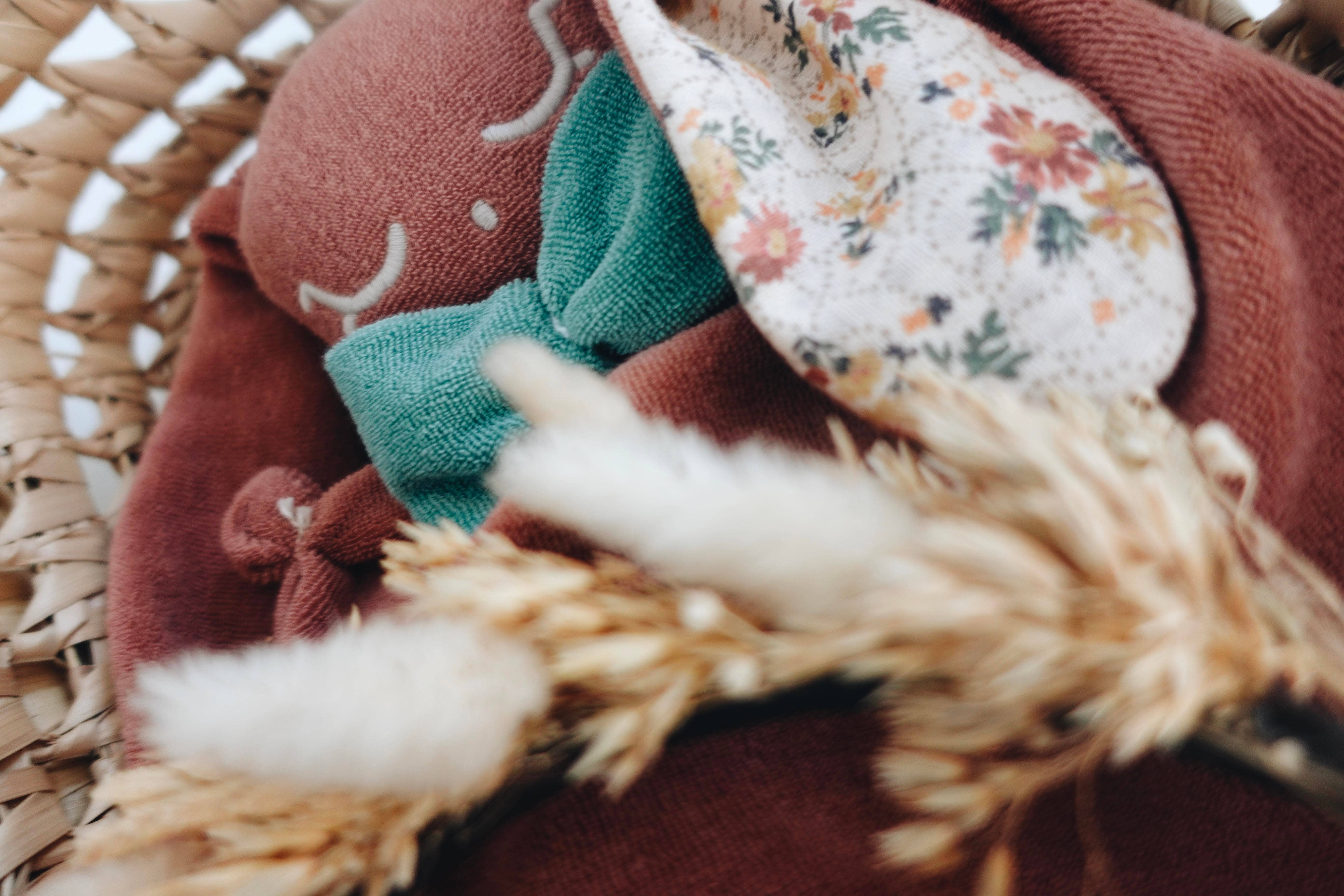 Louis & Jules Stambouli Conseil - Wholesale Hot/Cold Compress - Hot water bottle cherry stone sponge - Judith9