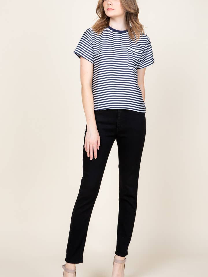 Top mit Taschen und Streifen für den Großhandel von épisode