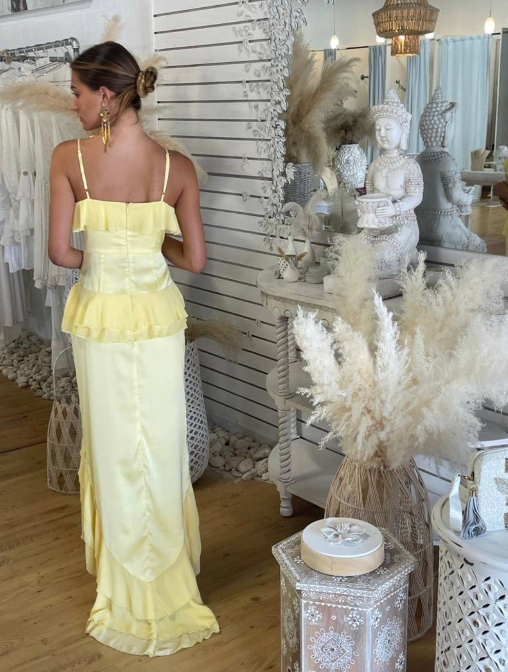 Genavieve The Label – wholesale Klänning - Dam – Klänning i livfullt gult av siden och chiffon1