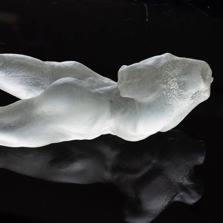 dellsculpture - Vente Sculpture - SCULPTURE DE TORSE MASCULIN - Résine Transparente1