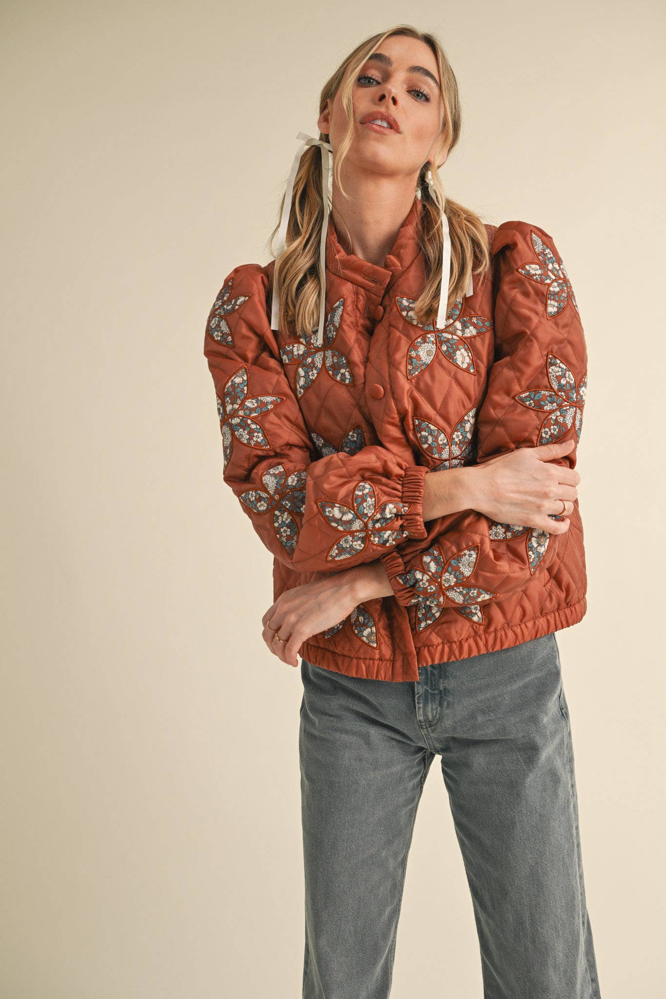 &MERCI - Wholesale Jacket - Women's - QUILTED JACKET WITH FLORAL PATCHWORK MJK330027