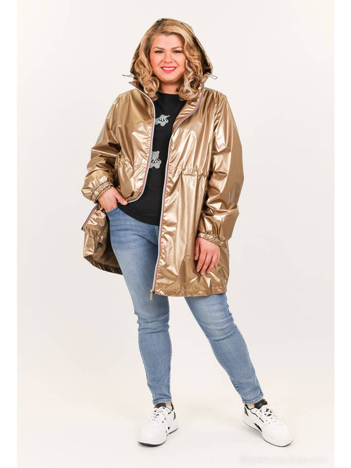 Attrait Paris - Venta al por mayor Cortavientos - Mujer - Cortavientos largo metálico con capucha y cremallera de colores Tallas grandes10