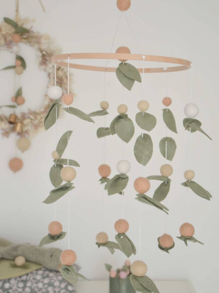 Circular mobile for children's rooms for wholesale by Calmfordreamers