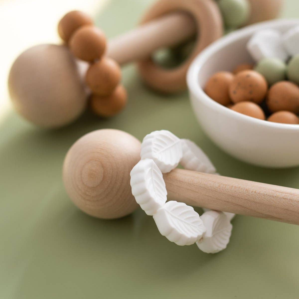 Cara & Co Silicone Craft Supply – Engroshandel Perler – Elm Leaf Silikone Fokalperler3