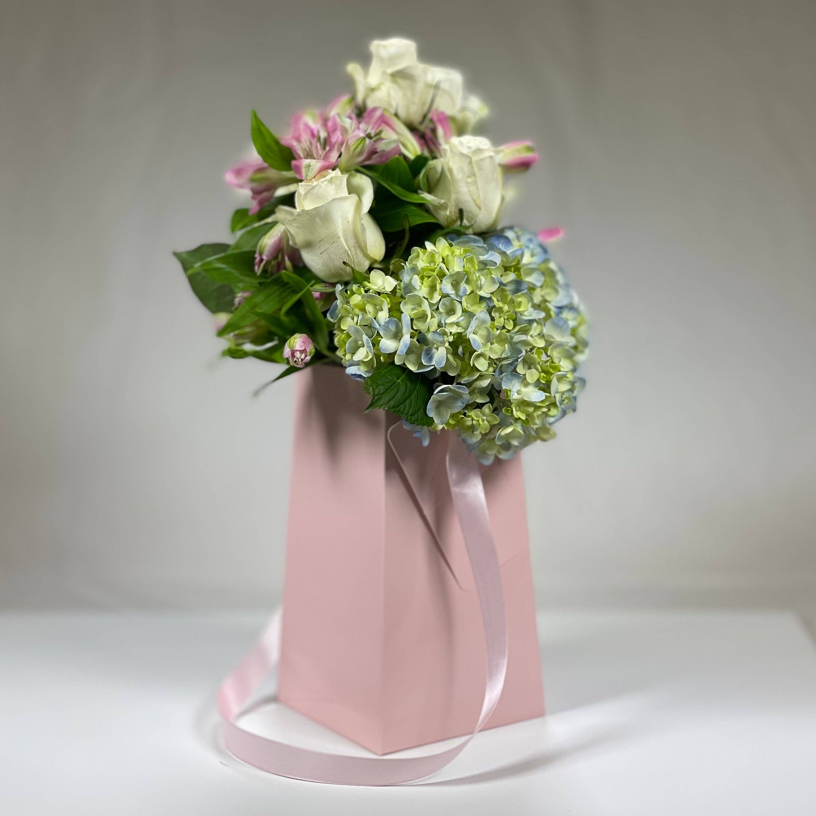FlowerBox.com - Vendita all'ingrosso Vasi - Vaso in carta Soft Pink FlowerBox riciclabile e impermeabile1