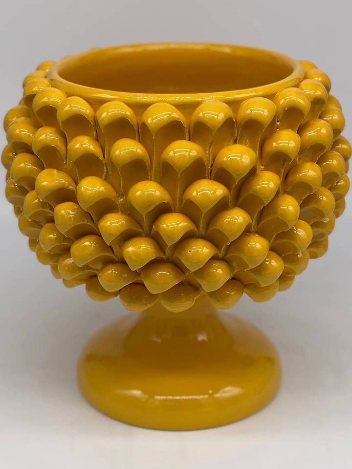 Halv Pigna Keramik Caltagirone cm H.20 L.20 Hantverk Gul för wholesale av DD Ceramiche Siciliane