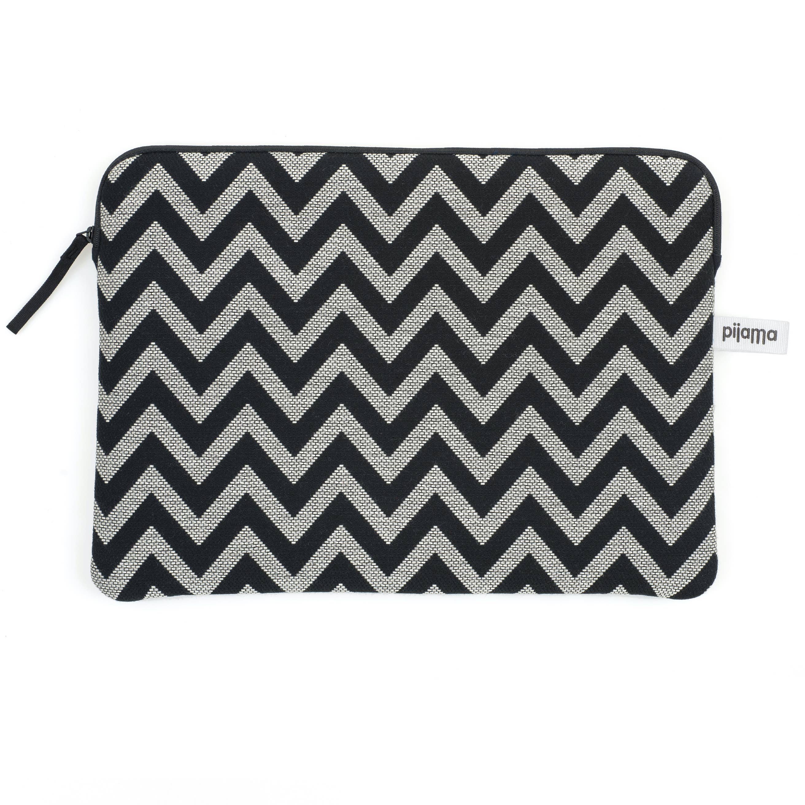 Pijama – wholesale Laptop/tablet case – Unisex – MacBook Pro 14″/Air 13″ (2017) zipped case17