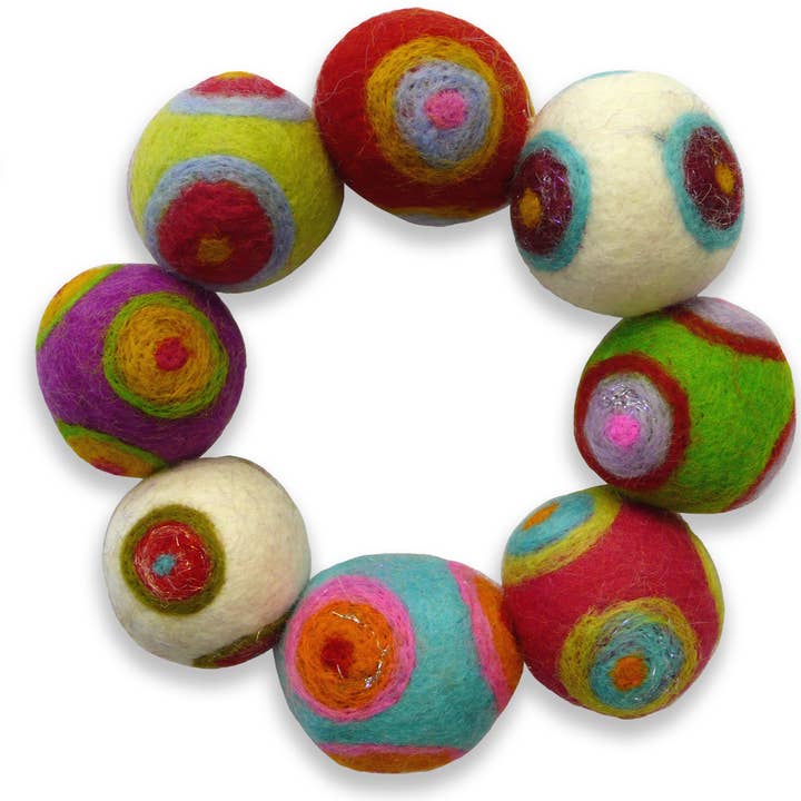 Kit de bracelets à feutrer humide Fiesta Fandangle et à l'aiguille pour la vente par Gilliangladrag Ltd