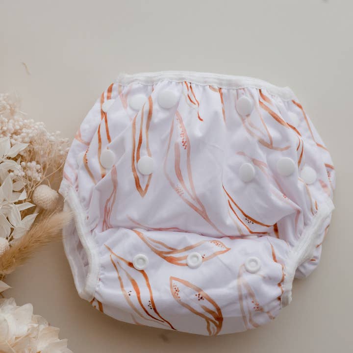 Couche de bain en forme de feuille d'eucalyptus pour la vente par My Little Gumnut