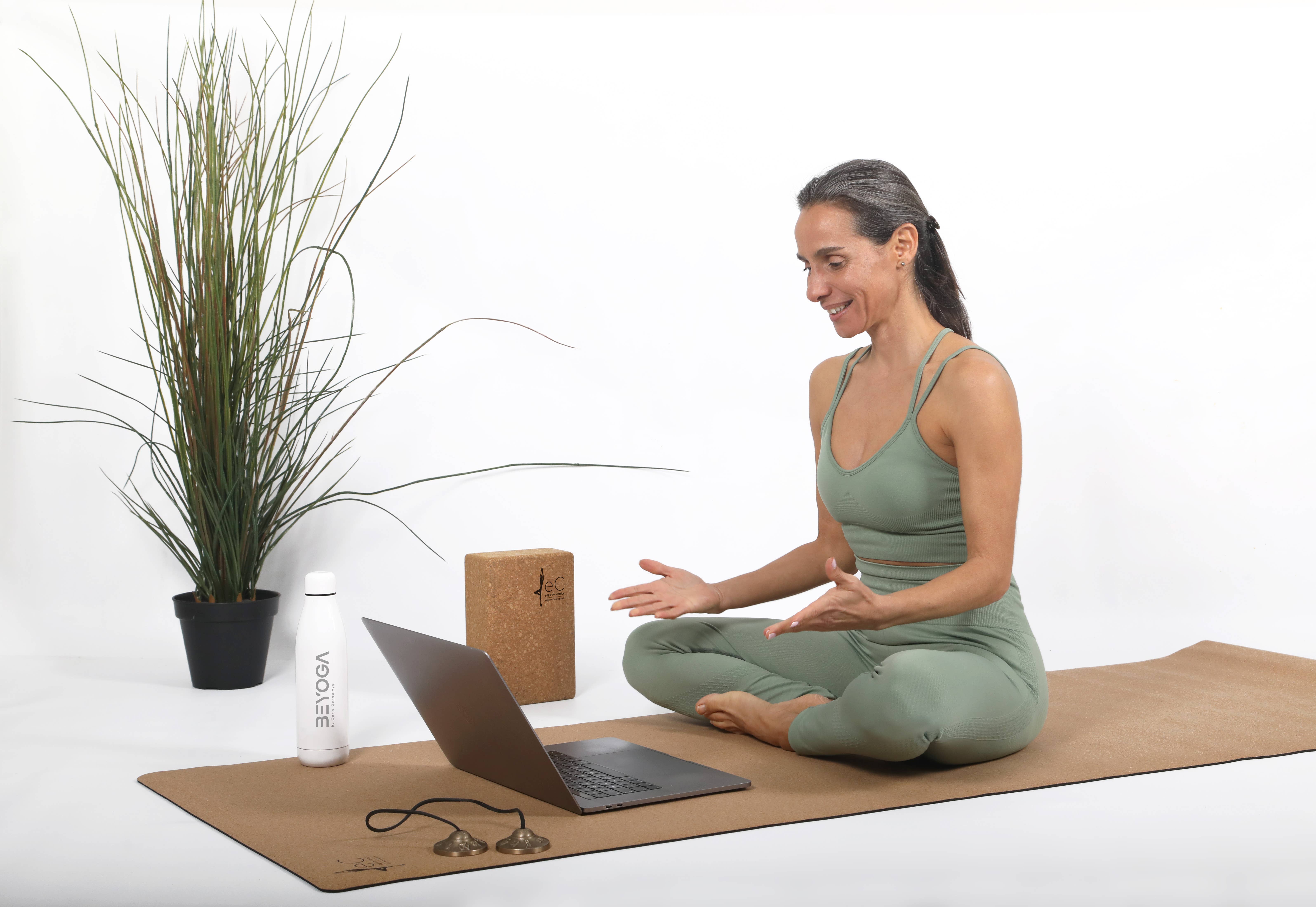 YEC - Yoga embracing cork - Yoga em cortiça - Vendita all'ingrosso Blocchi e supporti per yoga - Blocco yoga in sughero3