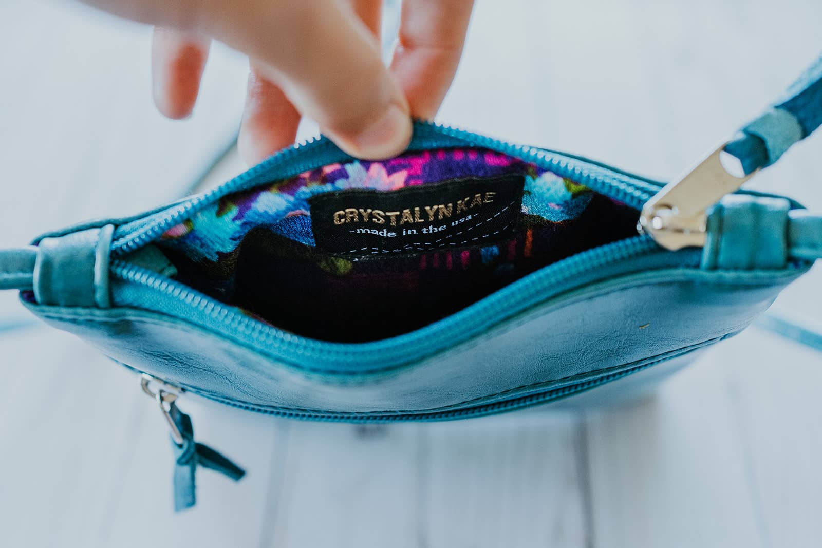 Crystalyn Kae Accessories – bolsa tiracolo - Mulher por atacado – Cha Cha - Pequena Mala a Tiracolo com alça ajustável Lavável à Máquina16