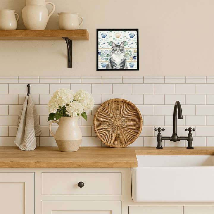 Gatto delle Foreste Norvegesi Grigio e Bianco Vetro di Mare Costiero M per la vendita all'ingrosso da parte di Caroline's Treasures