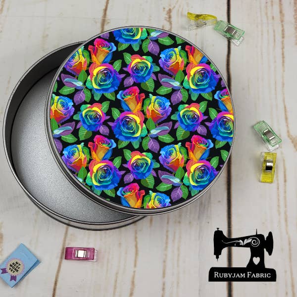 Rainbow Roses - Lata redonda de metal, 15 cm x 5 cm para venta al por mayor de Rubyjam Fabric