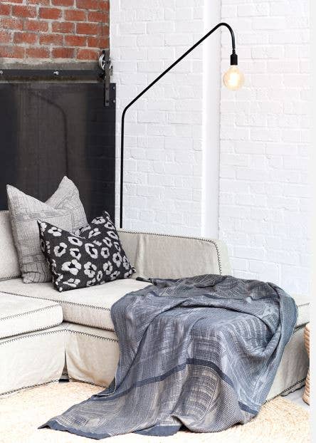 African Jacquard - Wholesale Throw blanket - 100% Linen Bogolan Lounge Throws1