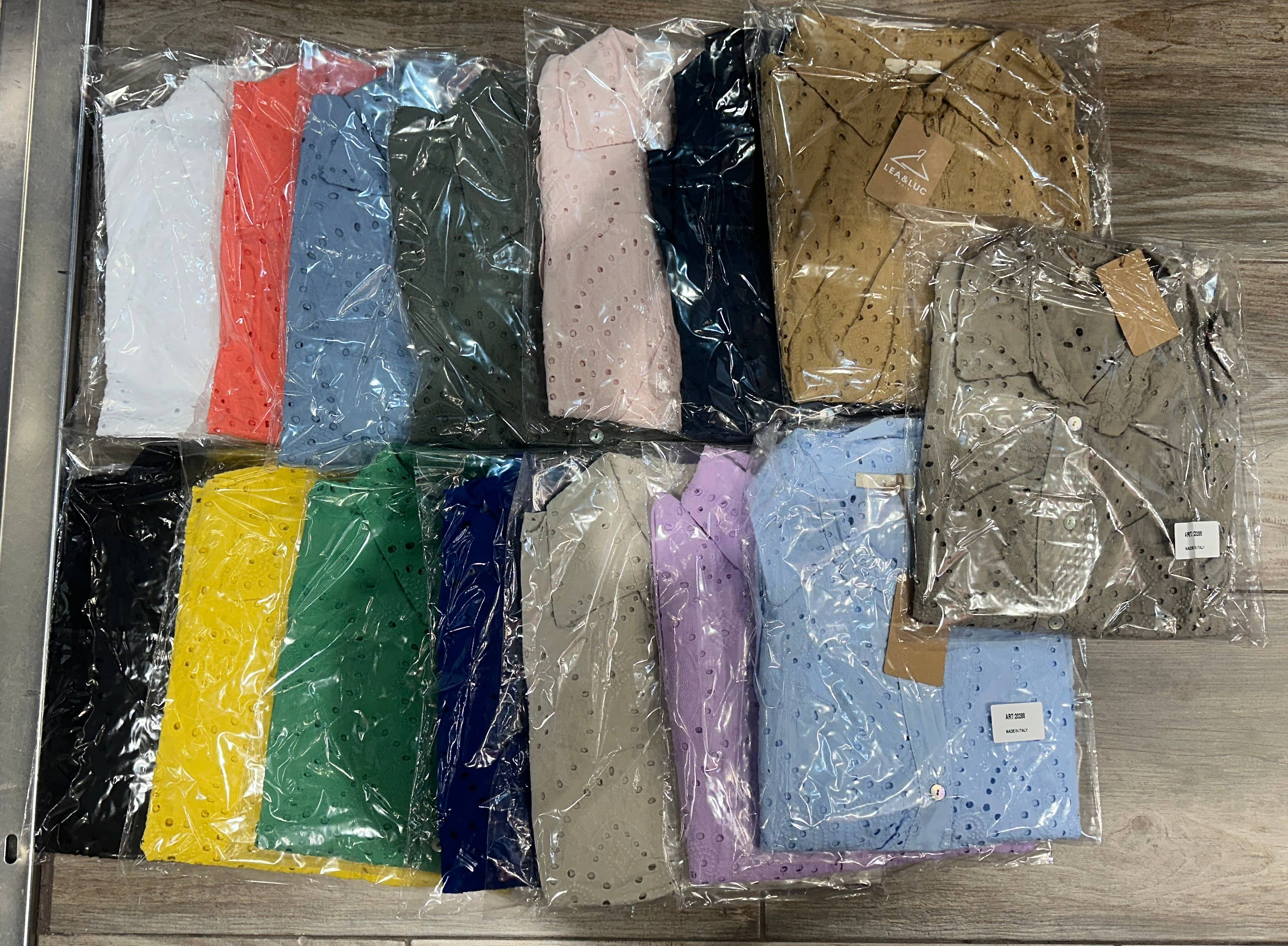 LÉA & LUC – wholesale Buttoned-down shirt – Women's – 100% Cotton Shirt REF. 2028820