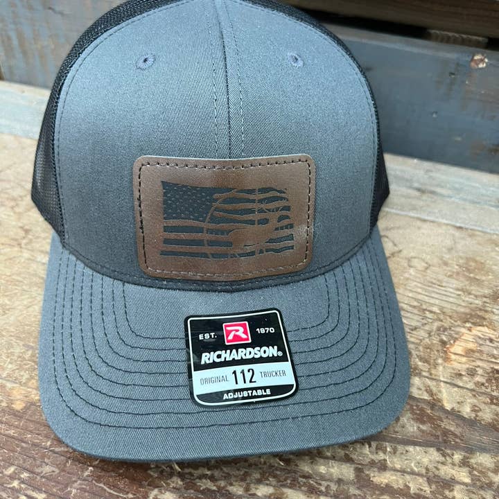 Designed To Flaunt - Vente Casquette trucker – homme - Casquette Trucker Richardson 112 Buck Homme Drapeau Américain44