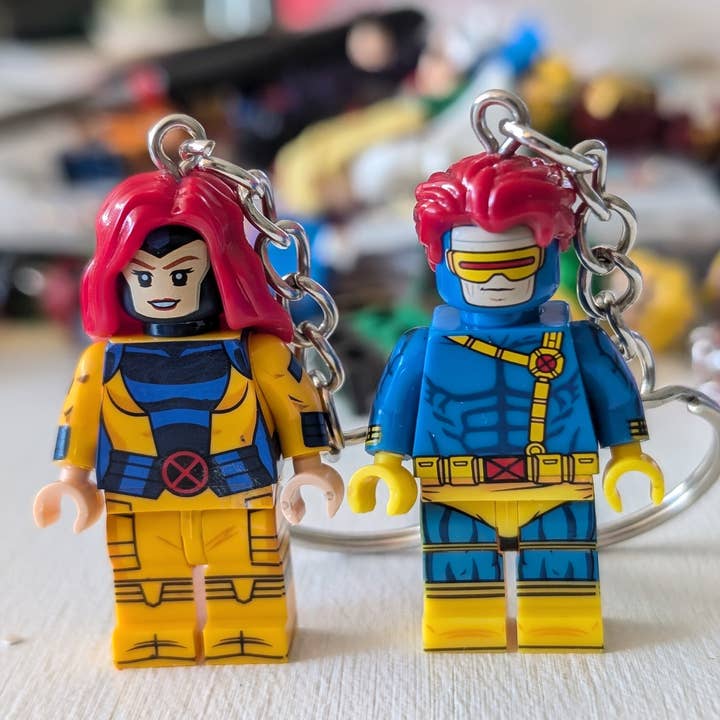 Con-Quest Crafts - Wholesale Keychain - Unisex - Super Hero & Super Villain Comic Minifigure Keychains