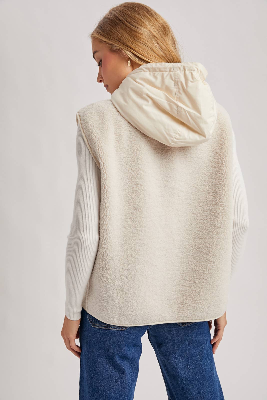 Bluivy - Wholesale Outerwear Vest - Women's - SHERPA FLEECE HOODED VEST WITH FAUX SUEDE INNER3