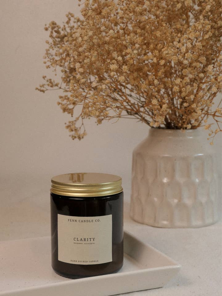 Clarity • Medium | Bougie à la cire de soja | Bougie à l'huile essentielle pour la vente par Fenn Candle Co.