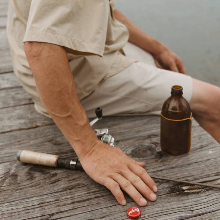 Lindy Leather - Wholesale Drink Huggers & Koozies - Leather Sewn Can Cooler8